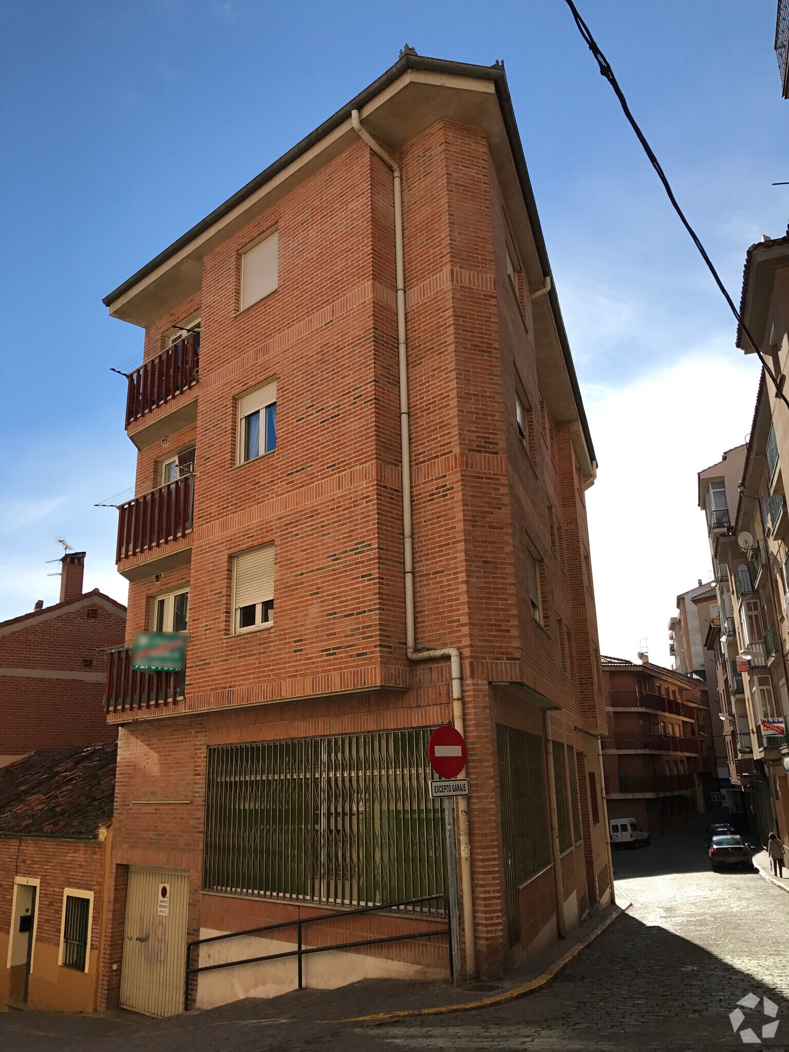 Calle de Miraflores, 5, Segovia, Segovia to rent Primary Photo- Image 1 of 3