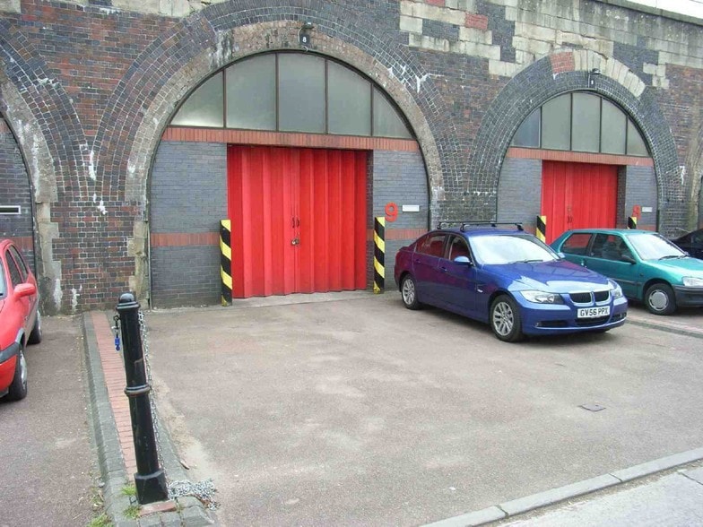 1-9 Ferry Ln, Bath to rent - Primary Photo - Image 1 of 2