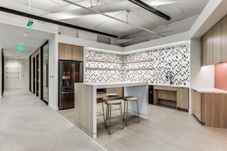 5400 Lyndon B Johnson Fwy, Dallas, TX to rent Interior Photo- Image 1 of 12