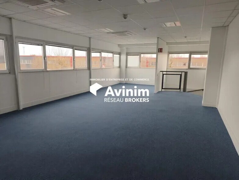 Industrial in Bonneuil-sur-Marne to rent - Interior Photo - Image 1 of 4