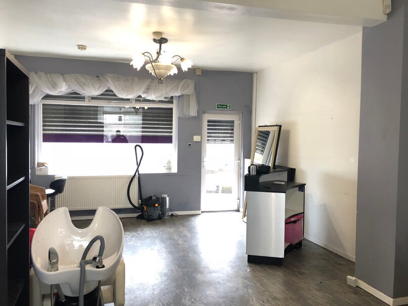 337 Oldham Rd, Manchester for sale Interior Photo- Image 1 of 1