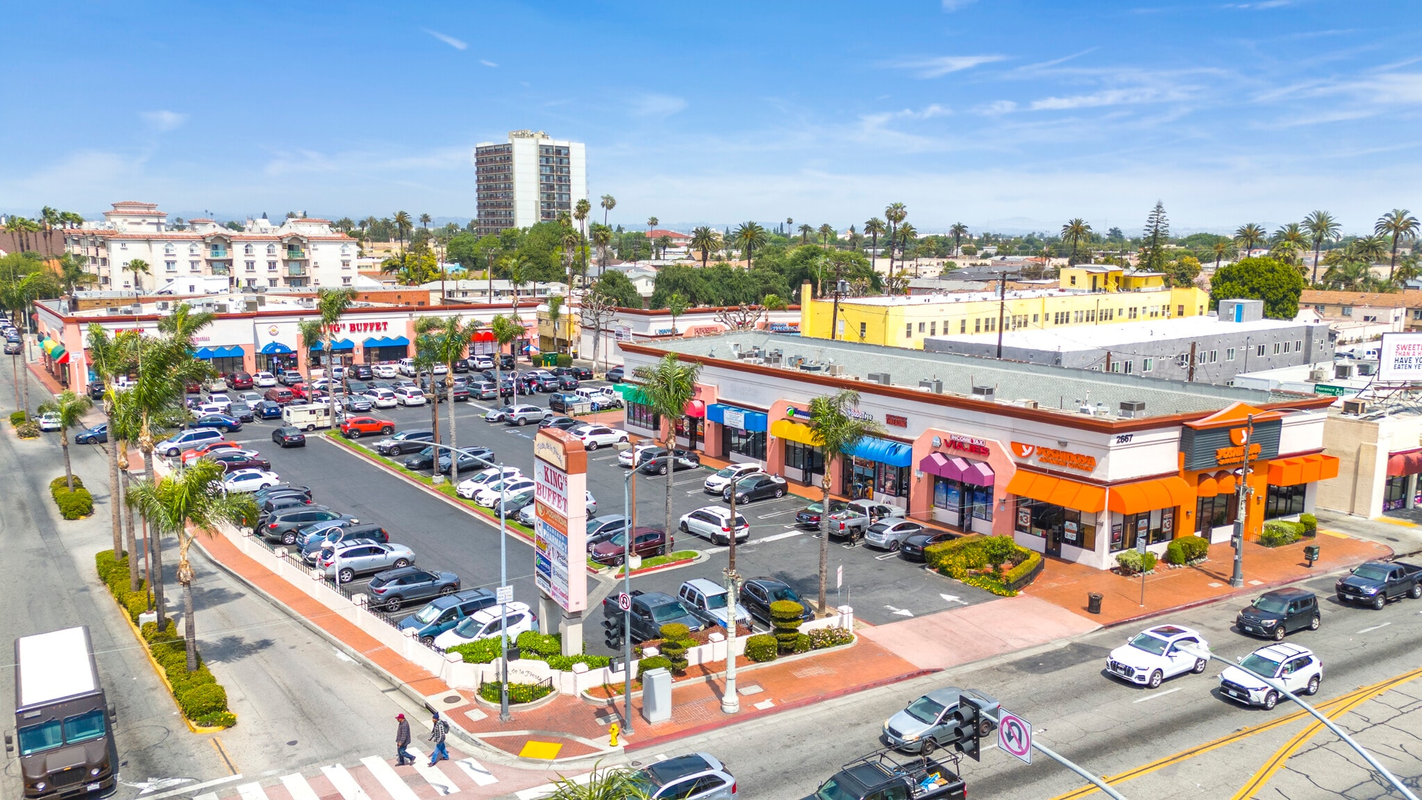 Plaza De La Fiesta / 40K SF Center portfolio of 3 properties for sale on LoopNet.co.uk Building Photo- Image 1 of 11