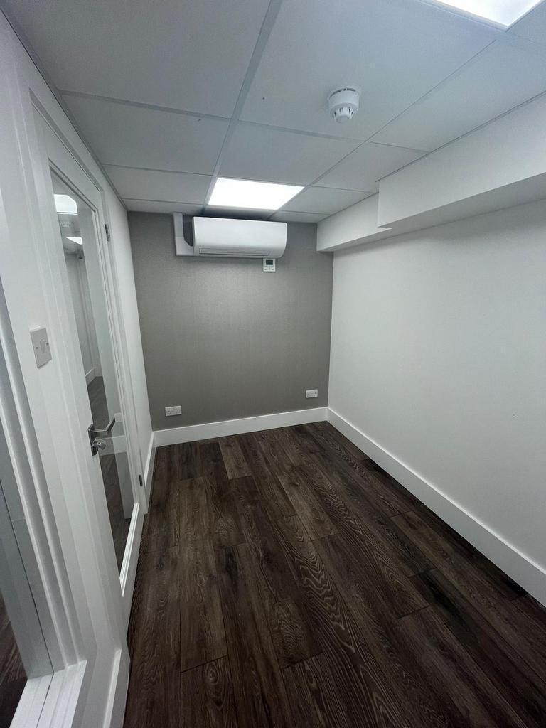 190 Camden High St, London to rent Building Photo- Image 1 of 10