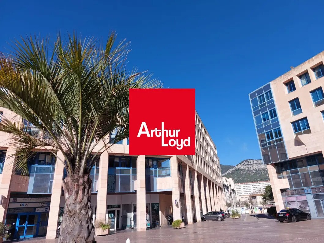 Avenue De Besagne, Toulon to rent Building Photo- Image 1 of 14