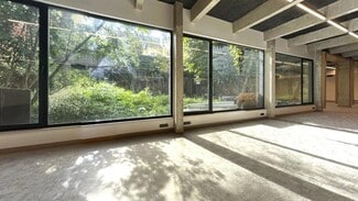 More details for 8 Rue De Thorigny, Paris - Retail for Sale