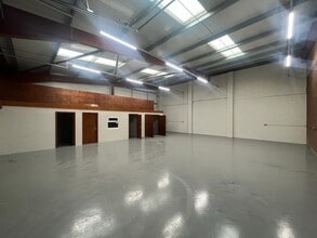 25 Clydesmill Rd, Glasgow to rent Interior Photo- Image 2 of 4