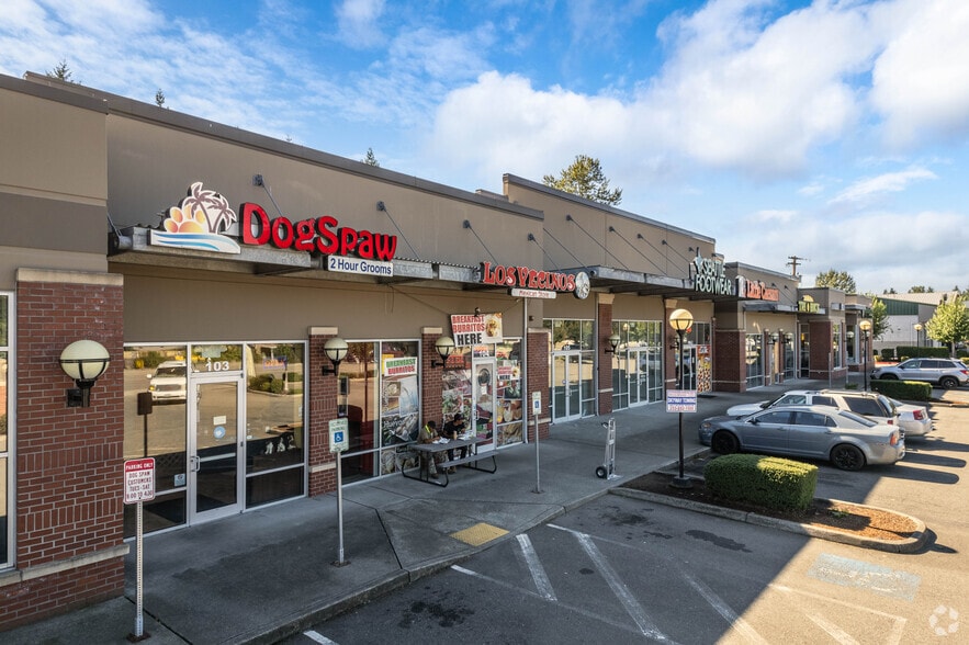 15423 SE 272nd St, Kent, WA to rent - Primary Photo - Image 1 of 5