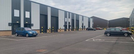 10-18 Whisby Way, Lincoln to rent Building Photo- Image 2 of 8