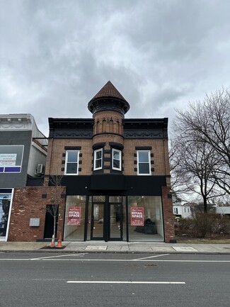 More details for 200 Merrick Rd, Rockville Centre, NY - Retail for Rent