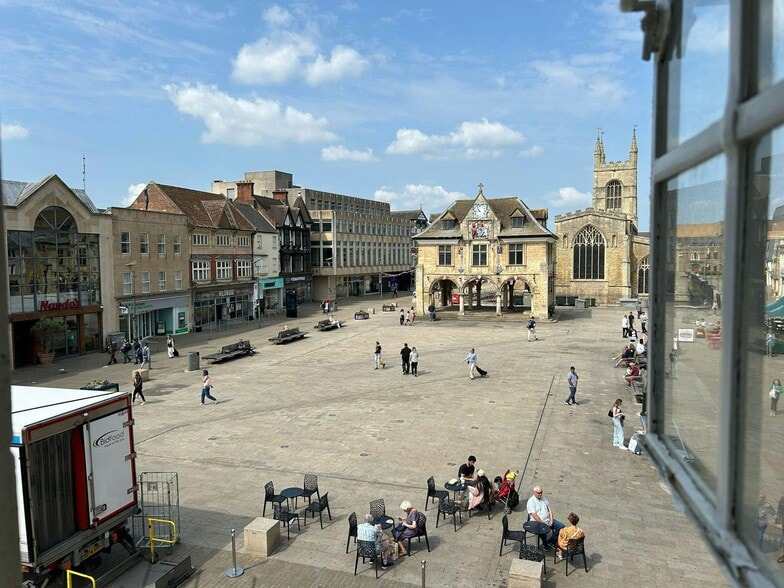 41 Long Causeway, Peterborough to rent - Building Photo - Image 3 of 10