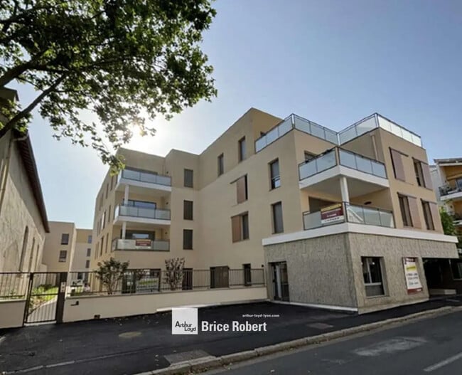 Vente Commerce 79 m² à 251 m²