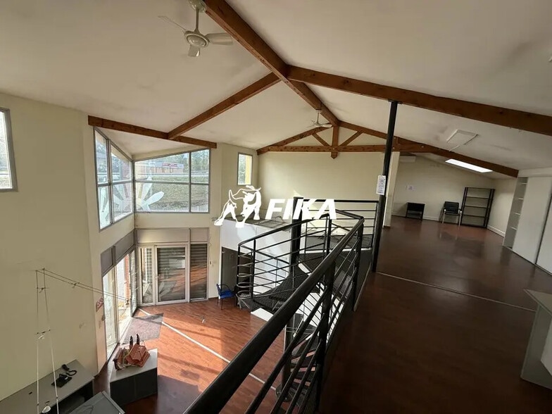 Office in Aucamville to rent - Interior Photo - Image 3 of 4