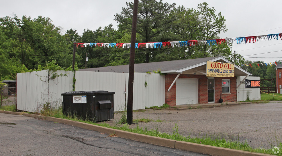 842 Ohio Pike, Cincinnati, OH for sale - Primary Photo - Image 1 of 1