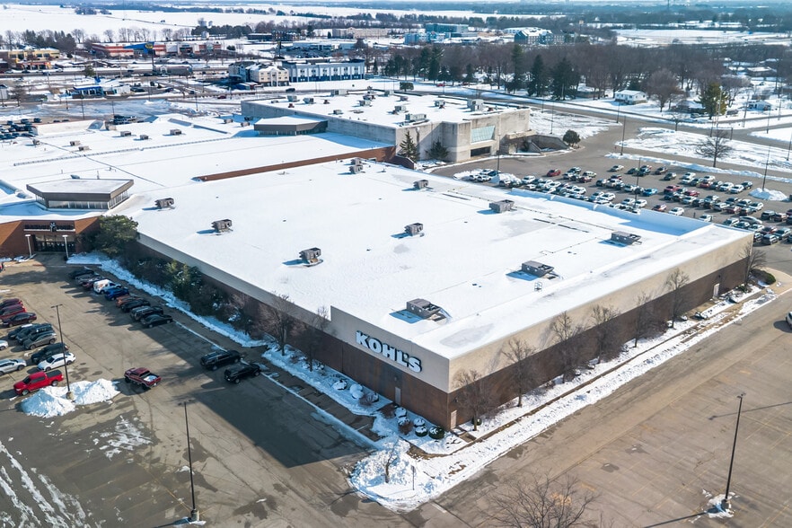 1240 Hickory Point Mall, Forsyth, IL for sale - Building Photo - Image 3 of 5