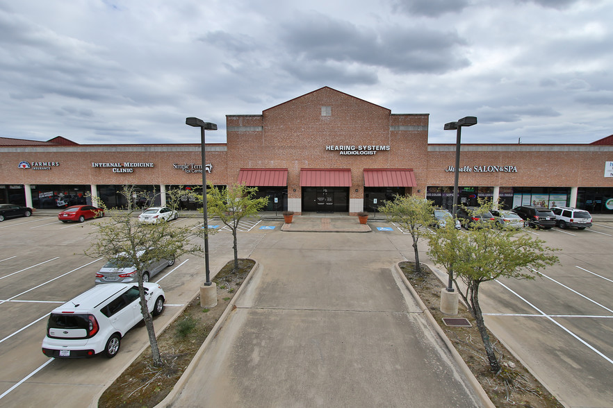 16103-16301 W Little York Rd, Houston, TX for rent - Building Photo - Image 3 of 8