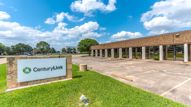 7000-7070 Empire Central Dr, Houston, TX for rent Building Photo- Image 1 of 9