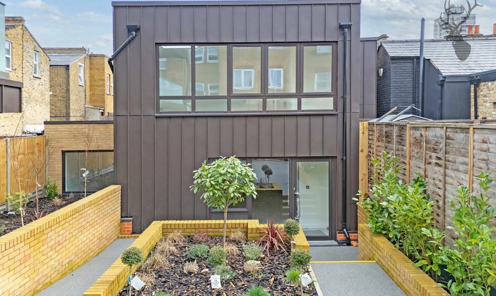 37A Mossford St, London for sale - Primary Photo - Image 1 of 1