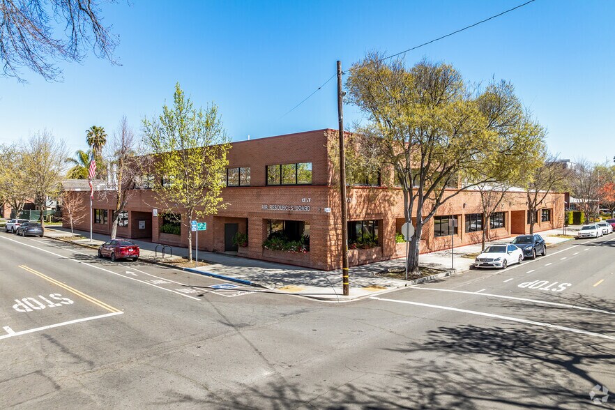 1927 13th St, Sacramento, CA for sale - Primary Photo - Image 1 of 5