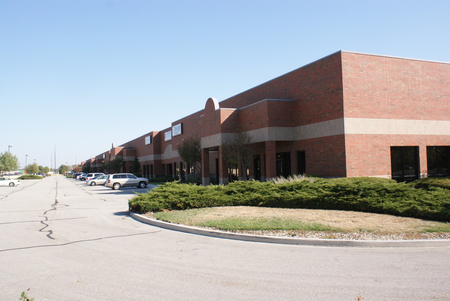 8227 Northwest Blvd, Indianapolis, IN for rent - Building Photo - Image 1 of 2