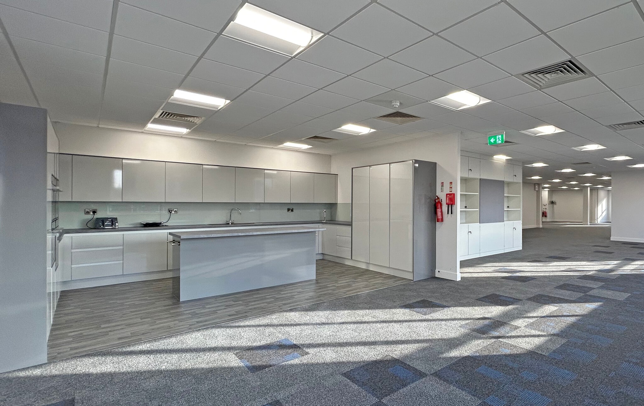 Springwood Way, Macclesfield to rent Building Photo- Image 1 of 20