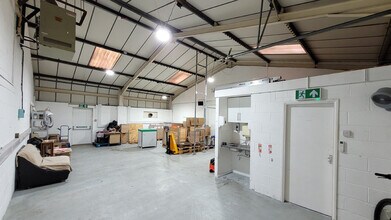 St. Margarets Way, Huntingdon to rent Interior Photo- Image 2 of 3
