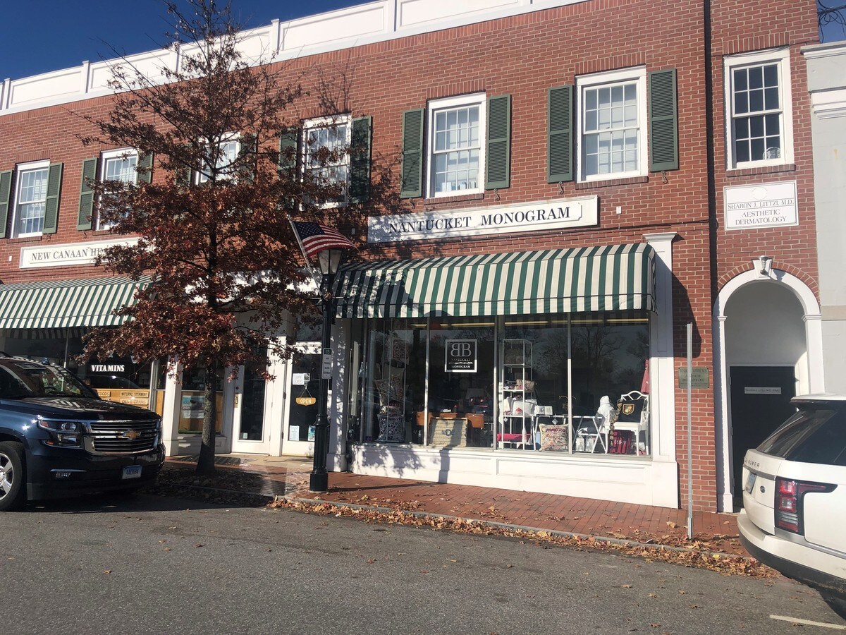 1 Morse Ct, New Canaan 06840 UK