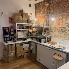 Retail in Madrid, Madrid to rent Interior Photo- Image 2 of 4
