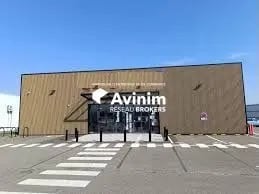 Retail in Manosque for sale Building Photo- Image 1 of 2