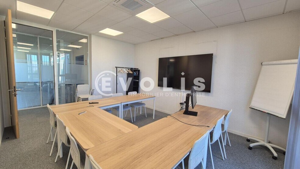 Office in Serris to rent - Interior Photo - Image 3 of 10