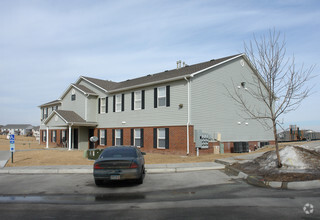 1605 Barrington Pky, Papillion, NE for sale Primary Photo- Image 1 of 1