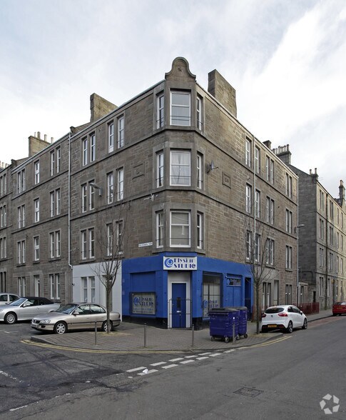30-32 Park Av, Dundee to rent - Primary Photo - Image 1 of 3