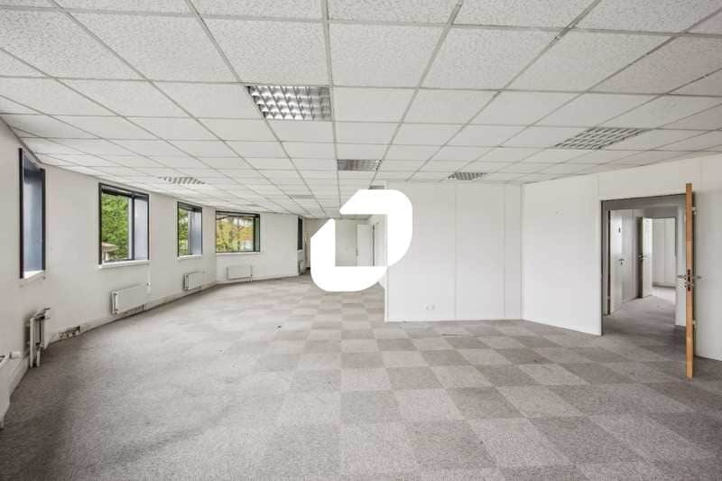 14 Rue Du Saule Trapu, Massy to rent - Interior Photo - Image 2 of 30