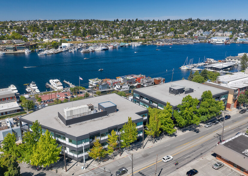 2815 Eastlake Ave E, Seattle, WA for rent - Aerial - Image 2 of 9