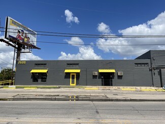 More details for 2600 S Flores St, San Antonio, TX - Office/Retail, Light Industrial for Rent