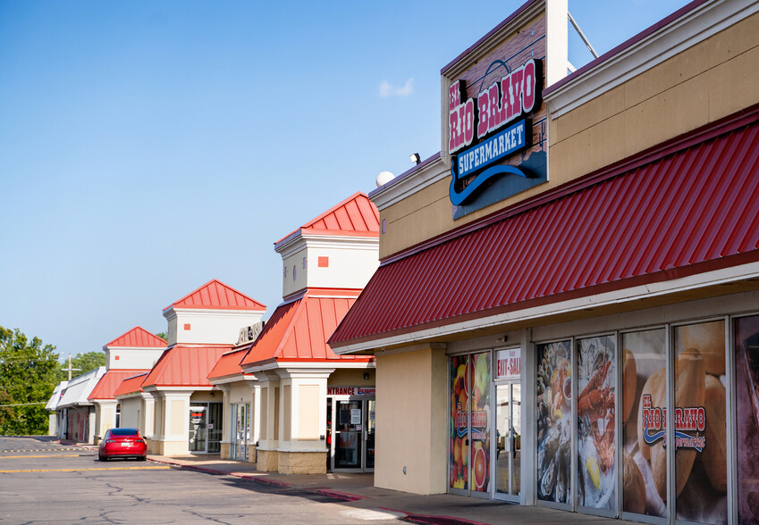 2020 N Amidon & 1701 W 21st St, Wichita, KS for sale - Building Photo - Image 3 of 12