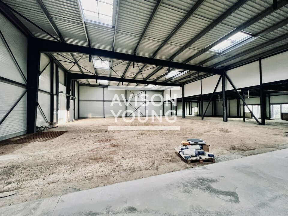 Light Industrial in Louvres for sale Building Photo- Image 1 of 14