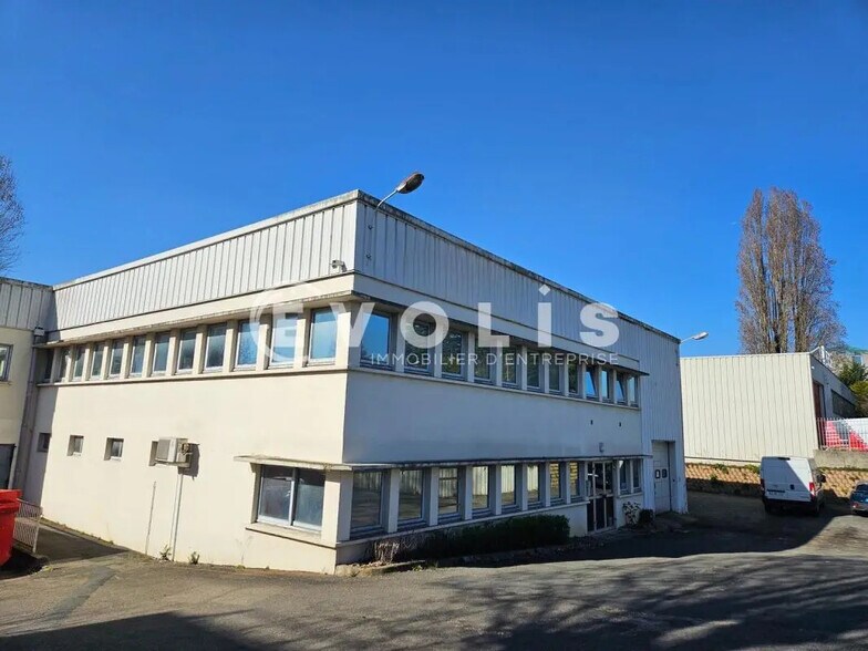 Office in Palaiseau for sale - Building Photo - Image 1 of 10
