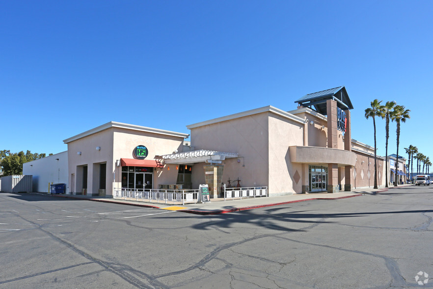 1231-1325 W Yosemite Ave, Manteca, CA for rent - Building Photo - Image 1 of 10