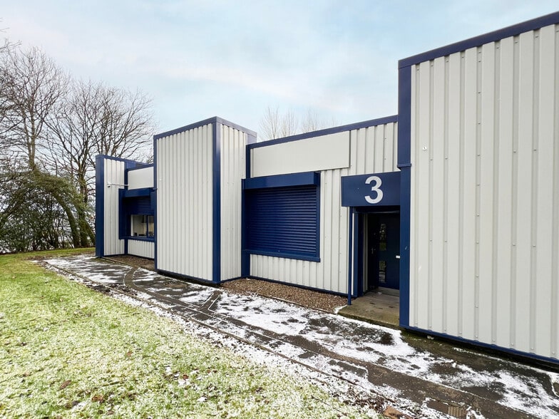 2-4 Carron Pl, East Kilbride to rent - Building Photo - Image 3 of 3