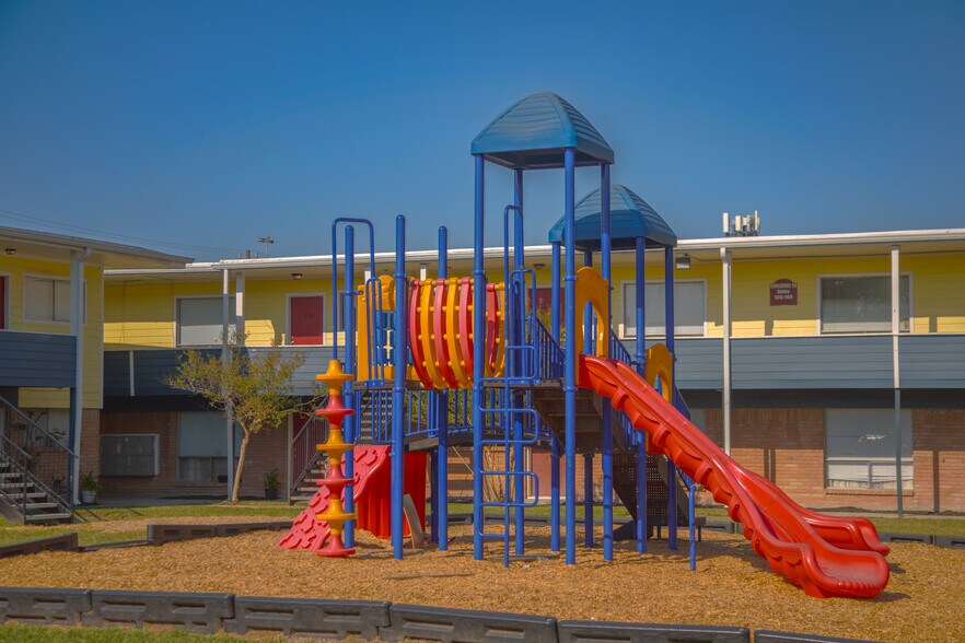 8311 Winkler Rd, Houston, TX 77017 Glenview Apartments UK