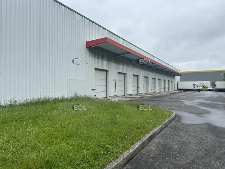 Industrial in Mitry-Mory to rent - Building Photo - Image 1 of 4