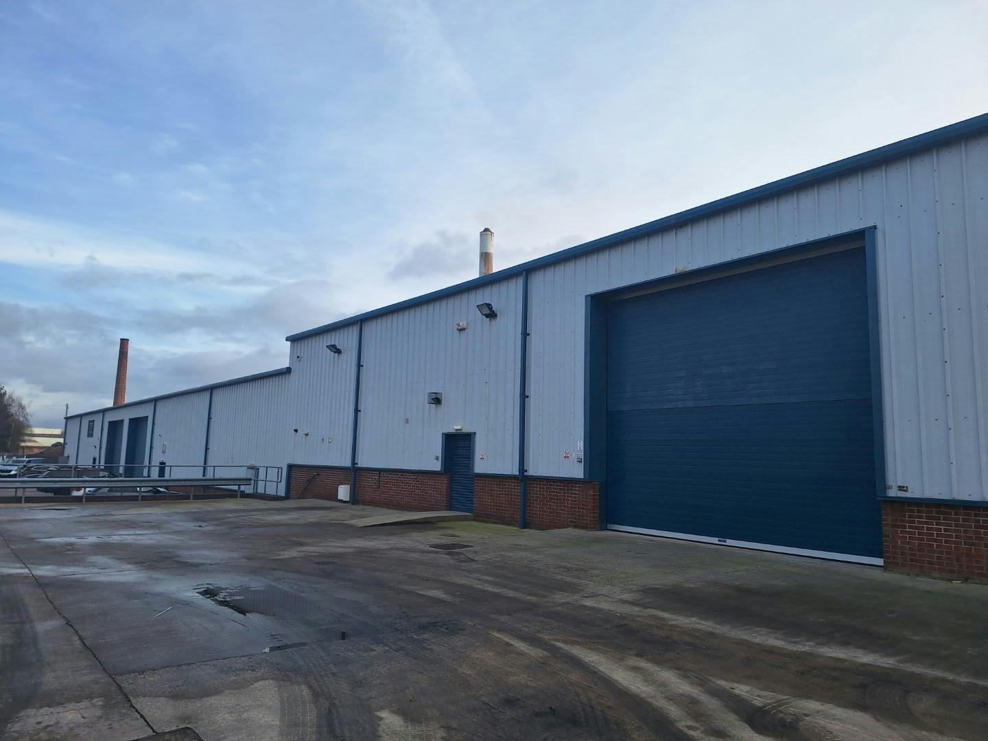 6-19 Ravenhead Rd, St Helens to rent Building Photo- Image 1 of 11