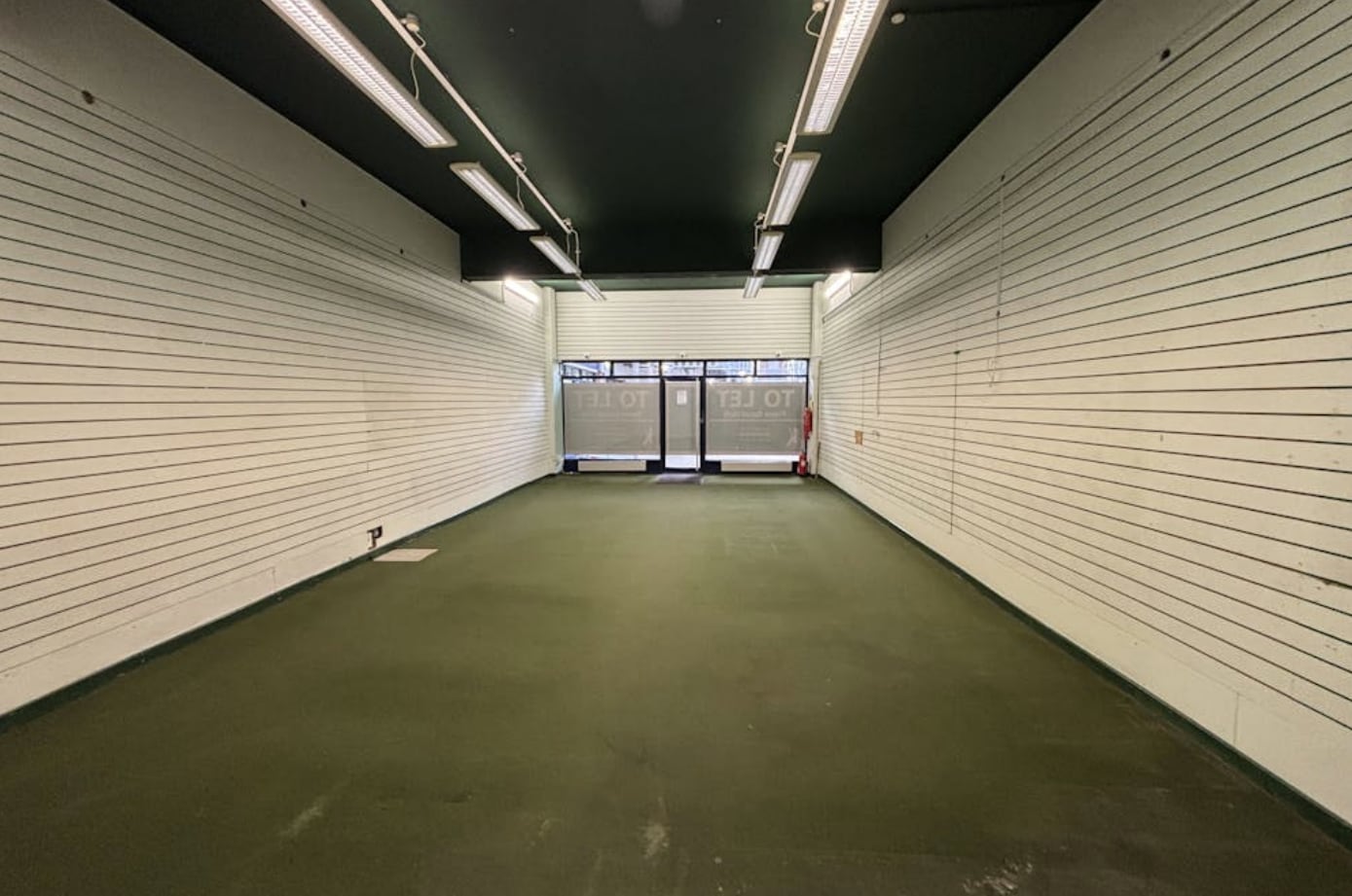 High St, Kidlington to rent Interior Photo- Image 1 of 1