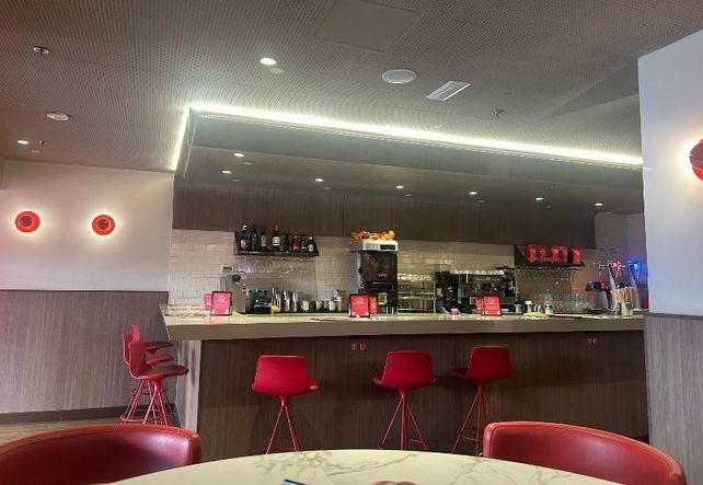 Madrid, MAD 28016 -  -  - Interior Photo - Image 1 of 5