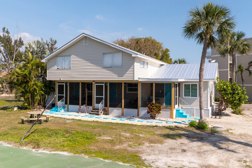 610 Donax St, Sanibel, FL for sale - Building Photo - Image 1 of 5