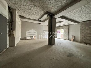 Retail in Saintry-sur-Seine to rent Interior Photo- Image 2 of 5