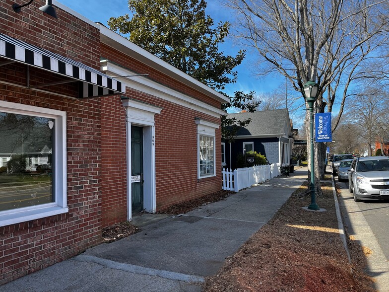 909 Main St, West Point, VA for rent - Building Photo - Image 3 of 3