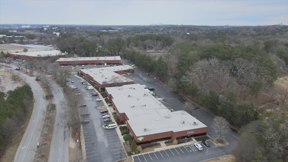 3201 Atlanta Industrial Pky NW, Atlanta, GA for rent - Commercial Listing Video - Image 2 of 15