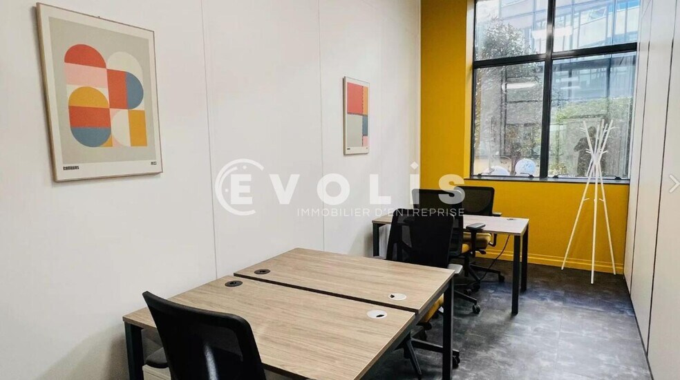 Office in Vanves to rent - Interior Photo - Image 2 of 7