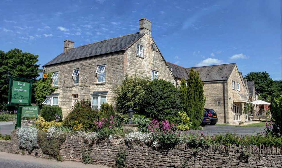 The St, Crudwell for sale - Primary Photo - Image 1 of 1